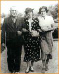Paul, Irma, Erika Freundlich 1937